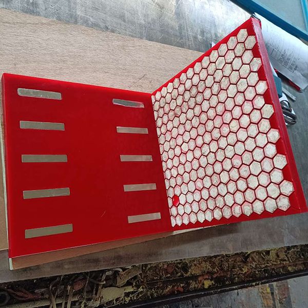 Magnetic Polyurethane Wear Liner Plate Panel For Conveyor Chute, Hopper