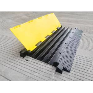 Plastic Speed Bump and Rubber Curb for Car Safety and Road Curb Protection