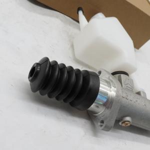 A7 T7H clutch master cylinder WG9925230520/1 with oil canA7 T7H Clutch Master