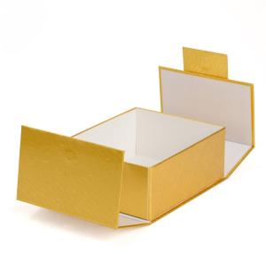 Gold Magnetic Closure Gift Box , Rectangle Flip Top Gift Boxes With Magnetic