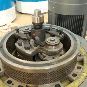 1.4ton/ M3 Pellet Press Machine Diesel Engine Cassava Alfalfa Cubes Sawdust