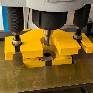 Hydraulic Ironworker Machine With Bending Shearing And Punching