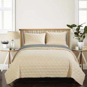 Wholesale Polyester Reversible Embroidered Quilted Bedspreads Quilt Bed Spread Yellow from china suppliers