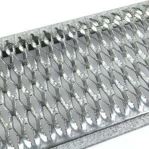 Stair Treads Anti Skid Plates Perforated Walkway Round Metal Mesh ISO Passed