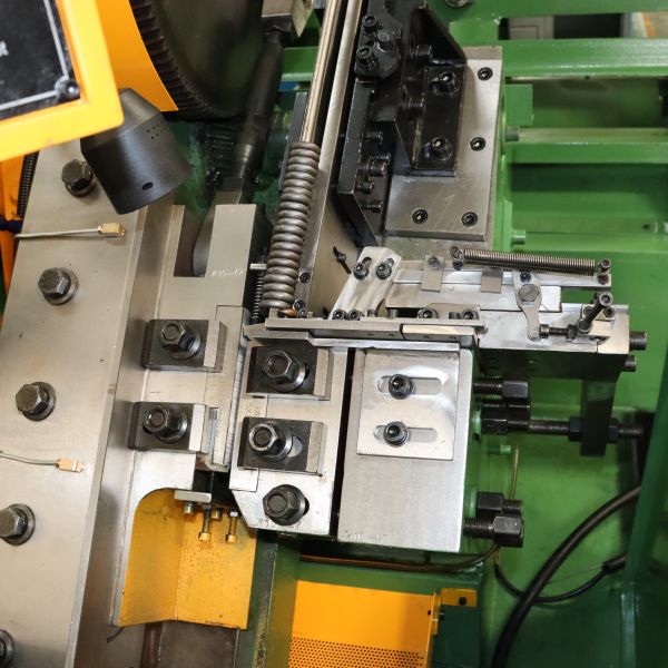 Heavy Duty Eye Bolt Making Machine Energy Saving Easy Operate