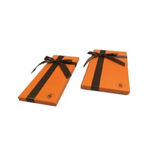 good quality packaging box with ribbon decoration for present