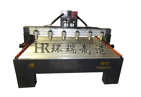 Easy Operate CNC Router Wood /wood Carving Machine With Dust Extraction System