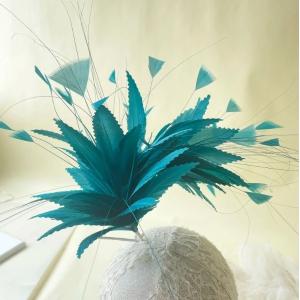 15*15 cm Dyed Stripped Goose Feather Flower Mount with Wire Accessory Pattern