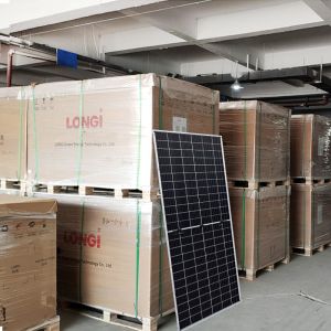 TUV ISO PV CE Certificate Longi Half Cell Pv Panels Module 590W 600W 600 Watt