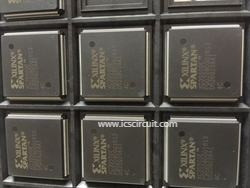 CMOS Programmable IC Chip Mounting FPGA Gate Arrays IC XCV800-4HQ240C