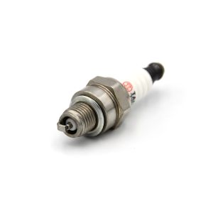 Small Engine Spark Plug Excellent Performance CMR7A Original Factory Auto Plug