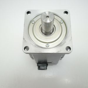 Yaskawa SGMAV-04ADA21 AC SERVO MOTOR 400W 200V 3000RPM 2.6A NEW