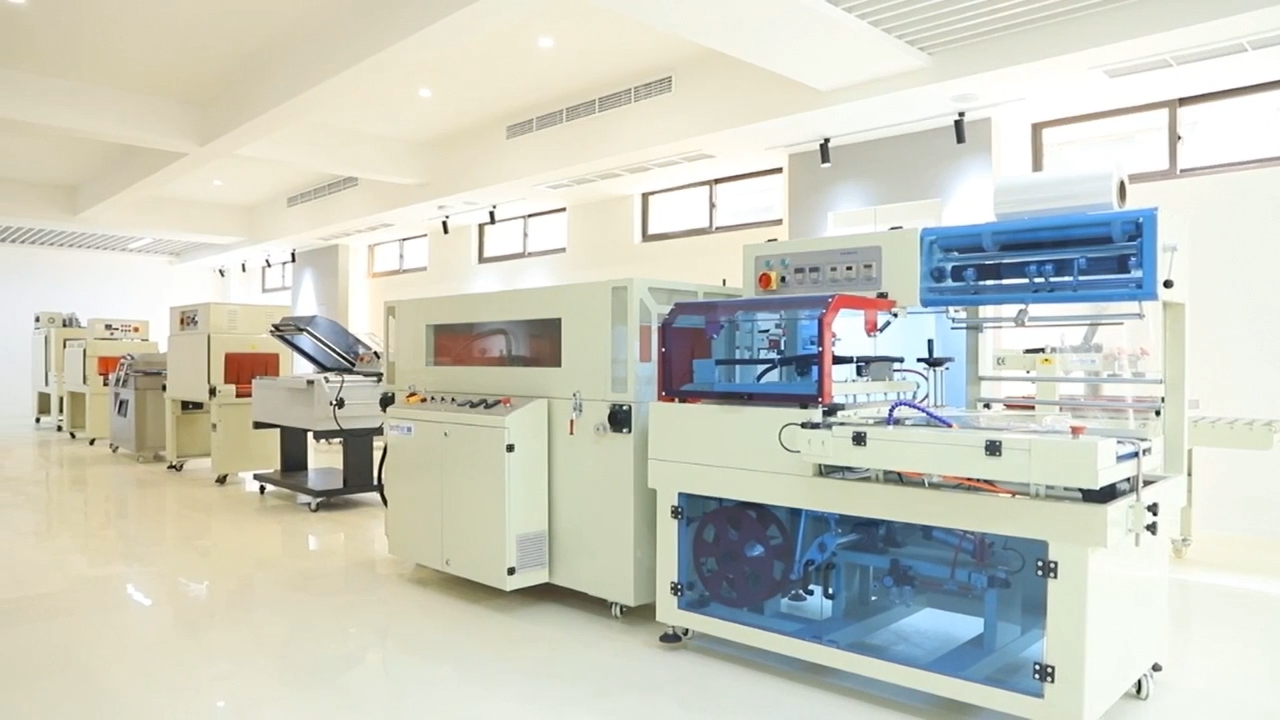 High Quality New Design Auto Strapping Low Table pp Belt Strapping Machine for Packaging Machinery