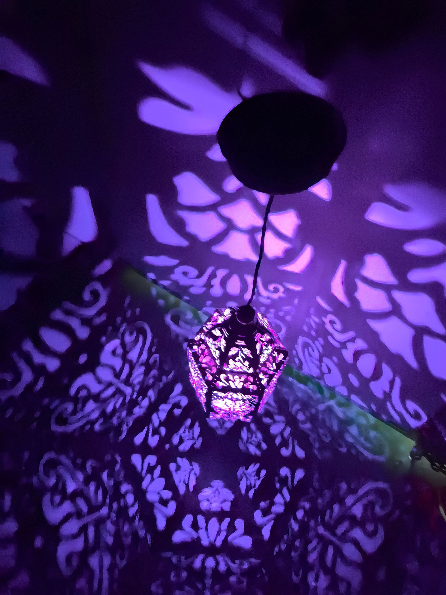 Moroccan-Style Openwork Hanging Solar Light, Multi-Color Options Garden Balcony Corridor Terrace Ambiance Lighting