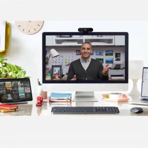 4K PRO WEBCAM 4K Webcam with HDR and Noise-canceling Mics