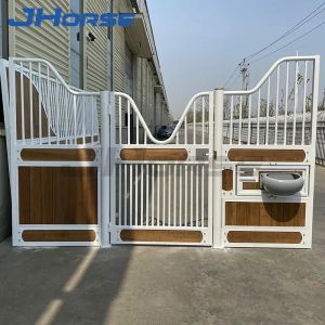 China High Strength Powder Coating European Horse Stall Stable With Accessories on sale