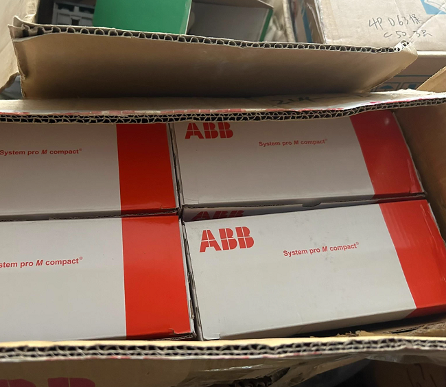 ABB SH204 4-Pole Miniature Circuit Breaker MCB with 10 kA Breaking Capacity and