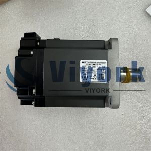 HF-KE73KW1-S100 Mitsubishi AC SERVO MOTOR 750W 3000RPM 106V 5.2A NEW