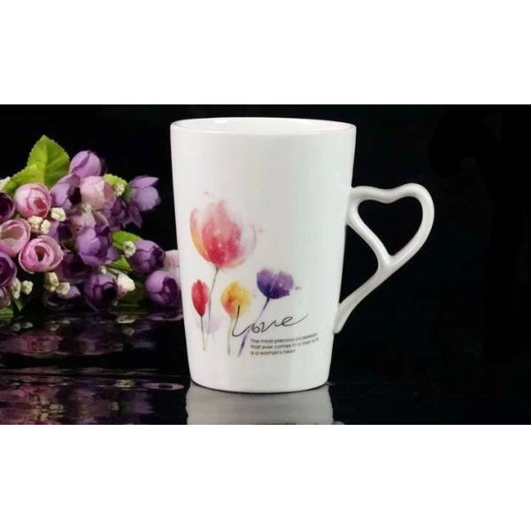 Personalised V Shape Customized Coffee Mugs With Heart Shape Handle