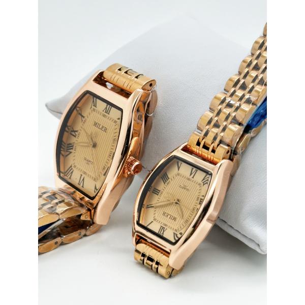 Elegant Analog Quartz Stylish Couple Watch With Stainless Steel Case And Buckle Strap