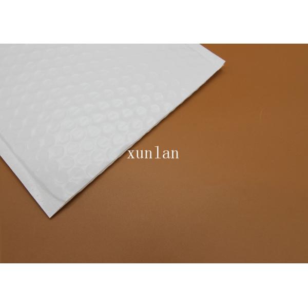 Custom White Flat Poly Bubble Mailers , Delivery Packaging Poly Bubble Envelopes