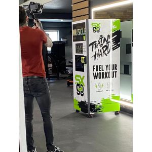 Touch Screen Instant Coffee Vending Machine with 4 Mixers and 3.8L*8 Instant