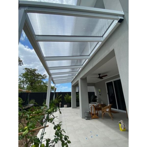 Multiwall Polycarbonate Hollow Sheet 8mm Thick Twinwall Panel Providing Lightweight Durable Solution with UV Protection and High Strength