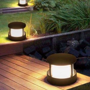 IP65 Waterproof 12W Modern LED Outdoor Wall Light for Light Control in Sleek