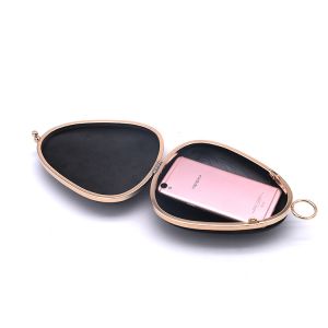 Small Ring Lock Strawberry Clamshell Purse Frame