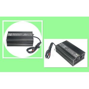 Portable 24 Volts 18 Amps Intelligent SLA Battery Charger With Output Power 900W