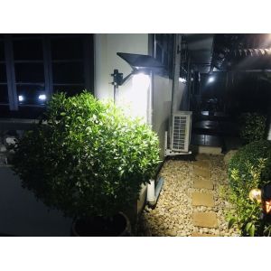 5W Integrated Polycrystalline Silicon Solar Panel Flashlight