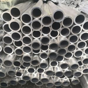 Square Rectangular Aluminum Pipe Tube Extruded With 6063 T5 6061 T6 Material
