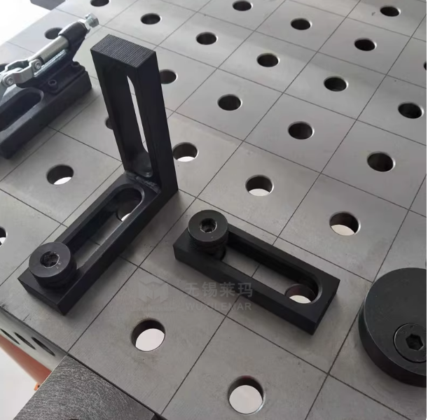 Universal 16 series welding grid table for accurate part positioning