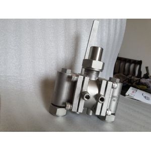 Cryogenic 3-way And 5-way Ball Valve Temperature Range -196°C To 80℃ For Liquid