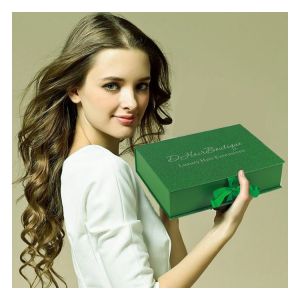 Satin Lined Hair Extension Packaging Box Recyclable High Precision And