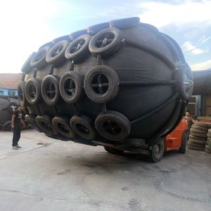 Pianc 2002 Marine 3.3 X 6.5m Floating Fender Yokohama Boat Dock With Aircraft