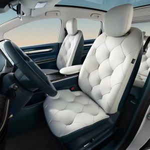 Max. Speed 150km/h Wuling Baojun Cloud Electric Cars with 460km Range and