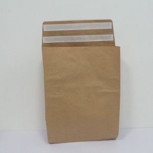 Custom Sharp Edge Paper Bags 20x30cm Eco Friendly Reinforced Base & Handles