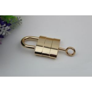 Custom high quality 3 size zinc alloy light gold decorate handbag metal turn
