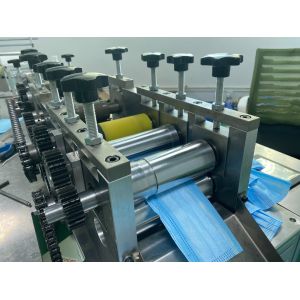 High Output Hospital Folding 3 Ply Face Mask Making Machine