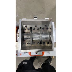400V waste recycle grinder/Low speed crusher/ teeth blade cutter granulator