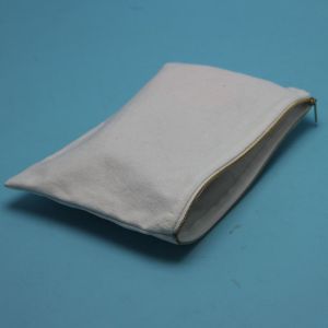 23x15cm 8oz Canvas Cotton Make Up Pouch Embossing Logo