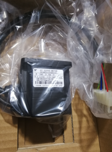 Yaskawa SGMPH-01BAA41 AC SERVO MOTOR 100W 3000RPM 100V 2.2A NEW
