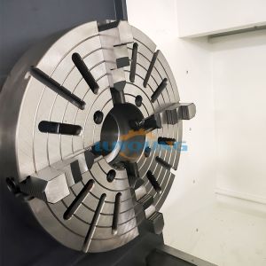 Customizable Flat Bed CNC Lathe Machine CK61100 with Center Support for Various