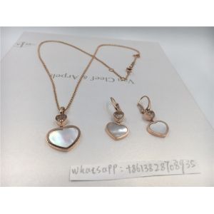 China Handmade Artisanal Intricate Custom Ring Jewelry for Personalized Luxury on sale