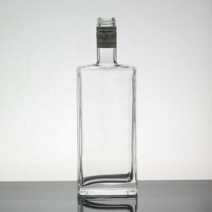 As Customized 500ml Glass Vodka Bottles With Screw Cap for Vodka Surface Handing