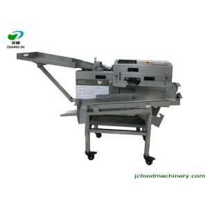 automatic food processing machine breaks eggshell and separates yolk from egg