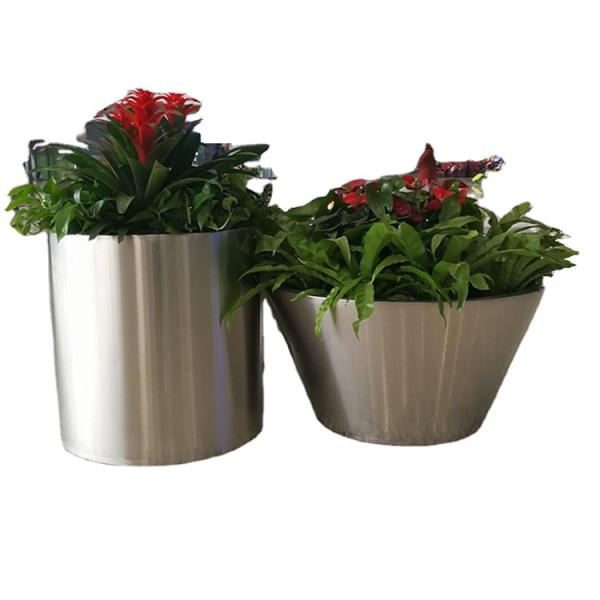 High grade custom metal outdoor angled wall flower pot planters