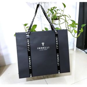 Soft Touch Coating CMYK Color Printed Paper Carrier Bags