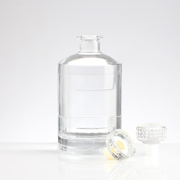 500ml Liquor Glass Bottle Unique Design Glass Body Material Rubber Stopper Sealing Type